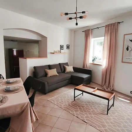 Kollmann - 50m From Arena, Private Courtyard * Pula
